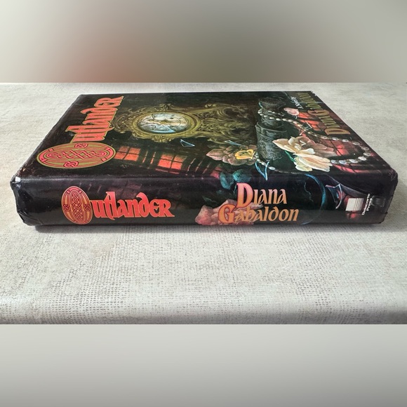 RARE ORIGINAL COVER EDITION OUTLANDER BOOK - Picture 6 of 9